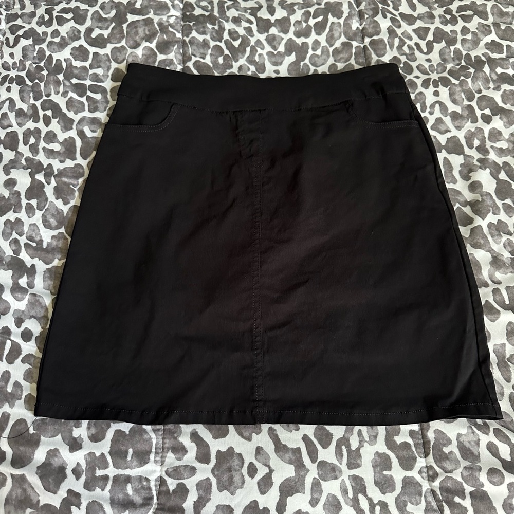 Slim sation by Multiples black golf skort Sz 8